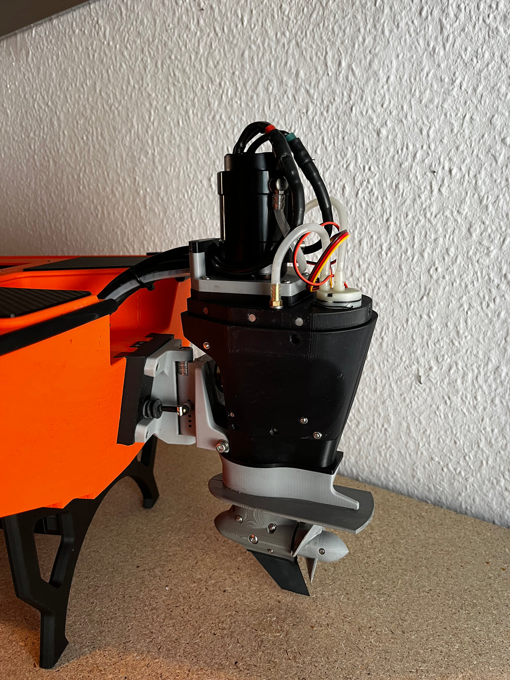 HPW250RT Trimmable Outboard - EU Print Service